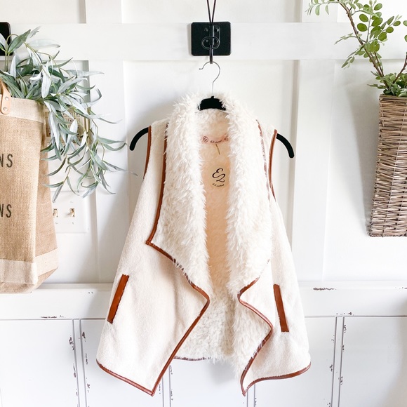 Jackets & Blazers - Cream Sherpa Faux Fur Vest